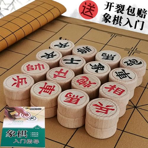Thiếu tướng Lê Thanh Đấu trao Cờ thi đua của OK9 đã banh cho các đơn vị dẫn đầu phong trào thi đua Vì An ninh Tổ quốc.